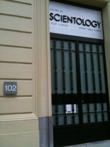 arrivée à Bruxelles, les voisins de Martin...